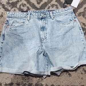 Blank NYC The Perry Mom Shorts Cuffed Hem in Party Everyday Size 31 - NWT